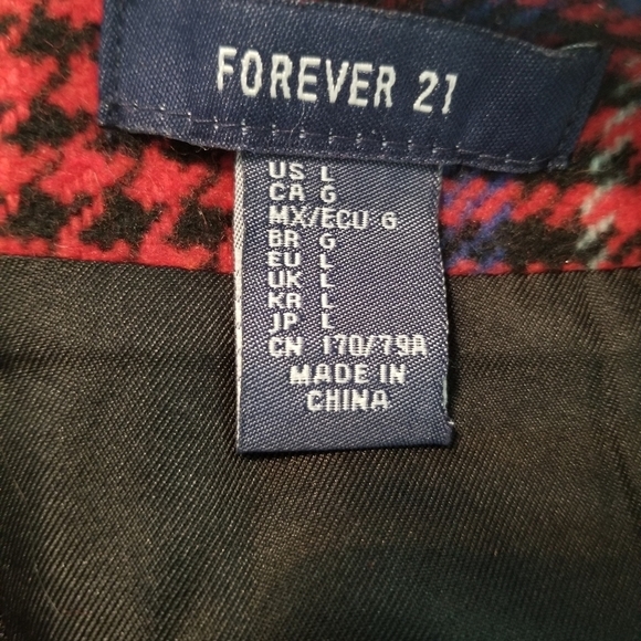 Red Plaid mini skirt - Picture 5 of 8